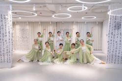 -深舞形体民族舞蹈工作室