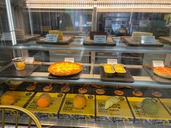 面包甜点陈列柜-猫王榴莲世家(三里屯SOHO商场店)