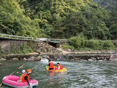 -安吉龙王山峡谷漂流