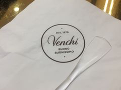 -VENCHI 闻绮(北京国贸商城店)