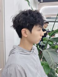 -尤司男士国潮理发馆