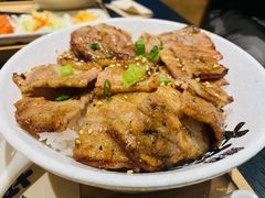 日出千层五花-熊吞·大碗丼烧肉饭(西市场嘉华店)