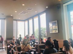 -星巴克臻选(深圳龙华红山天虹店)