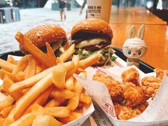 -The Habit Burger Grill 哈比特汉堡(复兴soho店)
