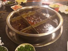 -邓莽子老火锅(中兴路总店)