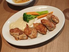 香煎土豆泥配鸡腿肉-沛家·西餐Brunch·直火料理