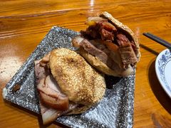 -老天桥酱肉烧饼夹肘子(天桥店)