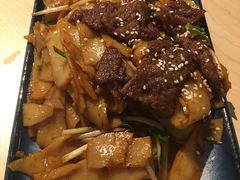 干炒牛肉河粉-避风塘(百联东郊店)