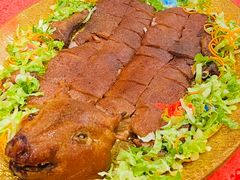 鸿运乳猪全体-侨美·唐荔园·40年地道粤菜