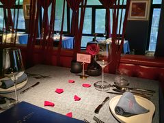 -弦月窗LUNETTE BY AMANDA(复兴路店)