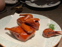 脆皮乳鸽-新荣记(BFC外滩金融中心店)