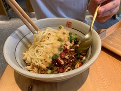 -呼啦面馆·头牌豌杂面(珠江国际B区店)