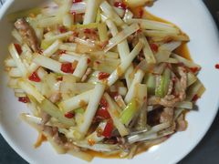 韭黄炒肉-胖哥家藏菜(护国路店)
