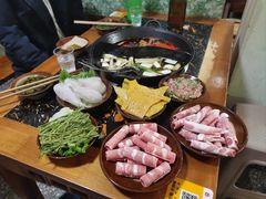 -重庆故事姊妹老火锅(财经学院店)