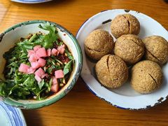 -包整·丝娃娃(一览甲秀楼风景店)