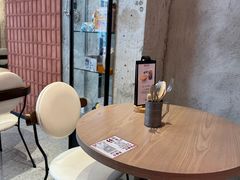 -必胜客(上海华谊新所店)