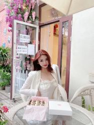 -AYO SALON