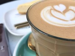 -UNI UNI(环亚凯瑟琳店)