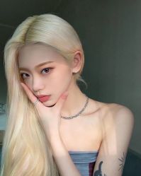 -变画·发型STUDIO