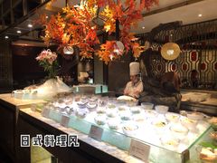 -半岛翡丽海鲜自助餐厅(观风亭店)