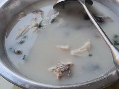 -雪湖煜辰鱼头老店(雪野湖店)
