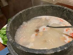 松茸石锅鸡-林芝工布庄园希尔顿酒店-猎味中餐厅
