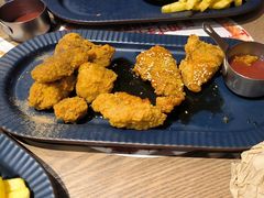 -必胜客(上海华谊新所店)