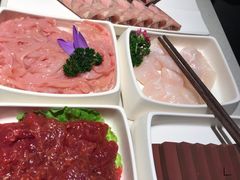 -海底捞火锅鲜切牛肉主题店(长寿路店)