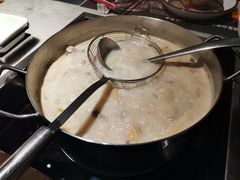 -尚尚仙·酸汤猪手·猪肚鸡火锅(华联万柳购物中心店)