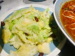 手撕圆白菜-懒人盐府人家(航天桥店)