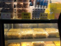面包甜点陈列柜-云南路美食街