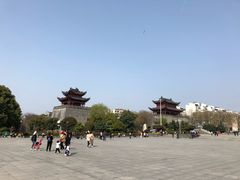 -巴陵广场