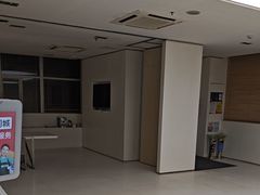 -卡罗酒店(东门晒布地铁站店)