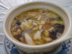 咸肉菌菇煲25-石家饭店原址
