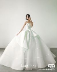 -Lady  Jane高端婚纱礼服馆