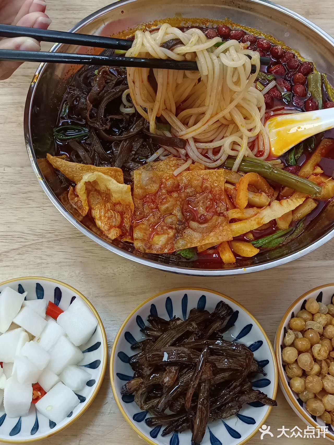满大碗都是料🍜 这家螺蛳粉就是性价比高
