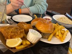 -瑞食酒馆 La Taverne Suisse