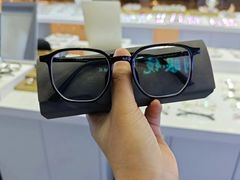-罗伯特眼镜·蔡司官方授权(前海桂湾店)