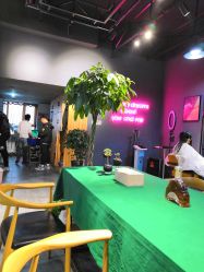 -MOVAN  HAIR莫凡匠人发型屋