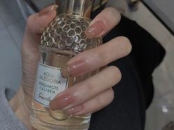 -悦指间美甲美睫