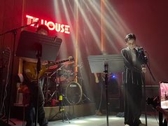 -TZ House音乐现场(来福士中心店)