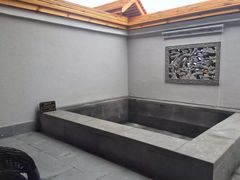 -大连步云山老汤度假山庄