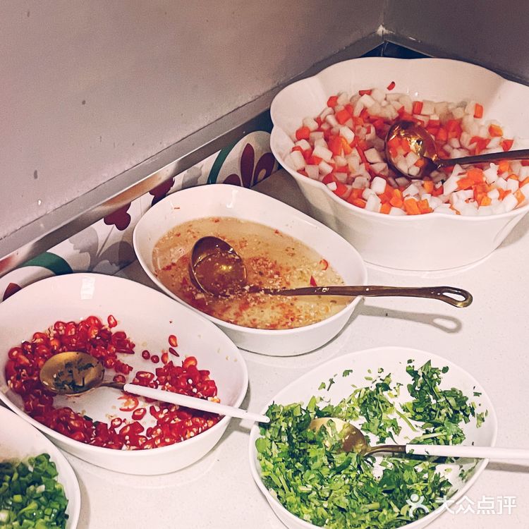 💮融柳大铁牛螺蛳粉｜1r到手居然不臭⁉️微辣也能辣出天际🌶️