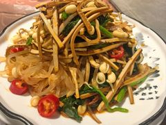 -老兰家传统烧烤炒菜泡馍(小南门店)