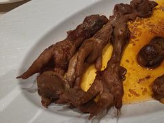 -八府香鸭·啫啫煲(华山路店)