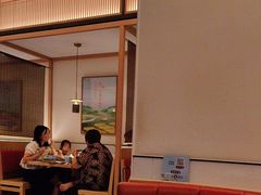-蜜桃餐厅·伴山(海岸城店)