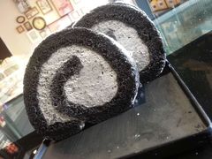 竹炭黑芝麻瑞士卷-Oia烘焙(1866店)