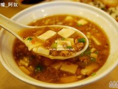 东阳沃豆腐-咬不得高祖生煎·简餐(高银街店)