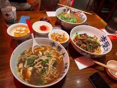 -李犟大爆鳝面·手工蟹黄包(湖滨西湖店)