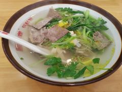 牛肉粉丝汤-小姜锅贴(凤凰街店)